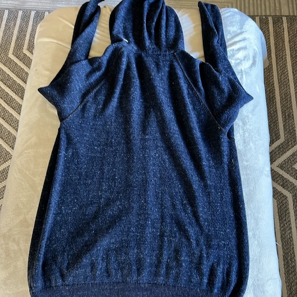 Men’s sweater with hood. Size large. Gap. Blue. - Picture 4 of 4